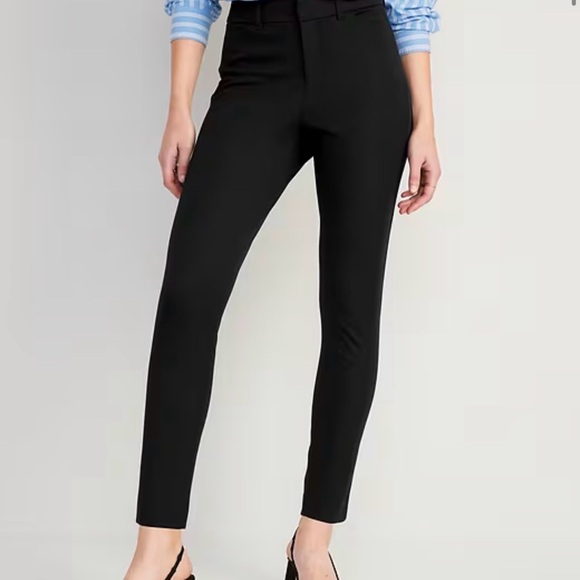 Old Navy Pants - Old Navy Pixie Pants NWT